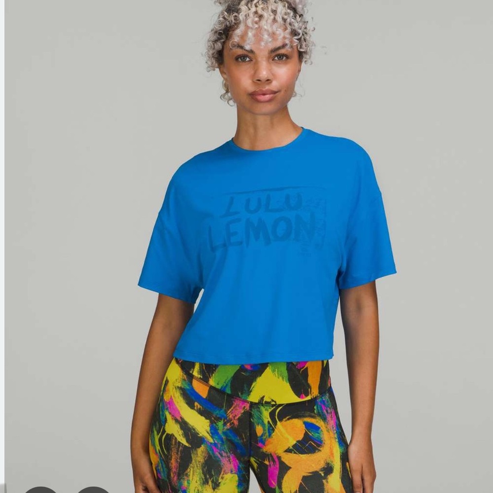 lululemon athletica abrasion resistant Train Tee  ( Blue Women's Top ) Ed Curtis
